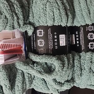 3 green chunky chenille yarn